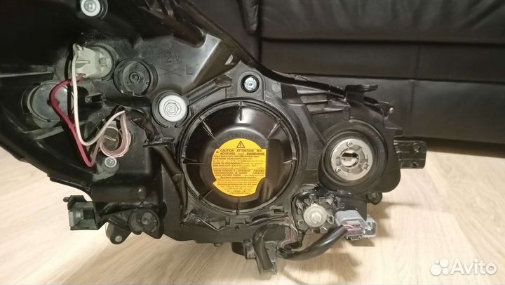 Фара передняя левая ксенон Subaru XV (Impreza)