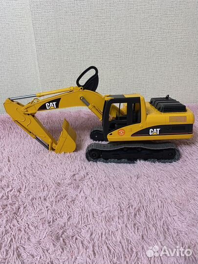 Экскаватор bruder