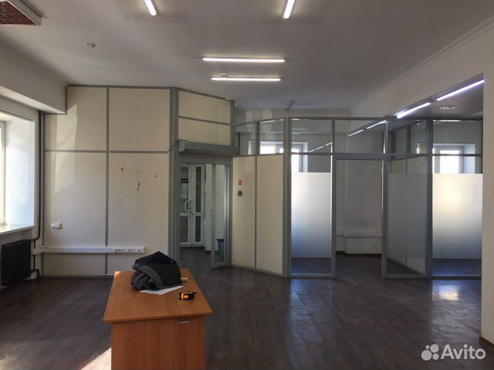 Дверь двустворчатая алюминиевая