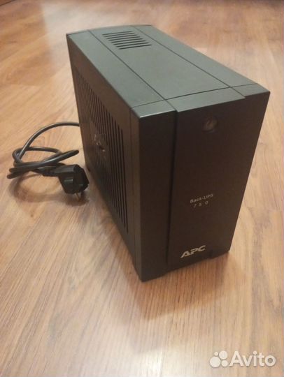 Ибп APC Back-UPS BC750-RS. 4 обычн.розетки без акб