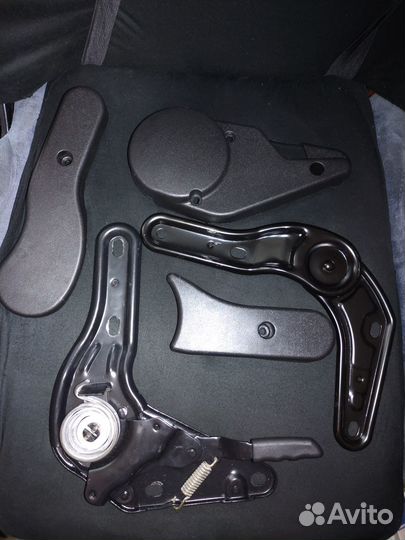 Механизм регулировки угла наклона спинки игрового