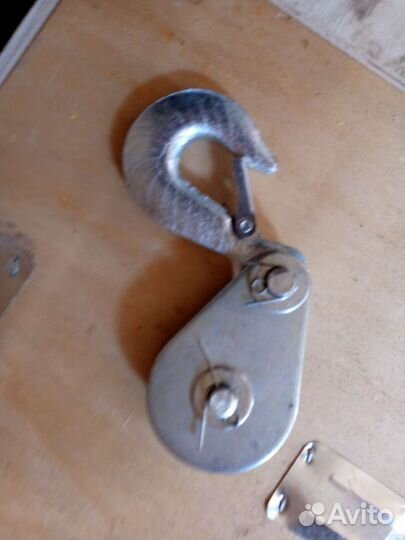 Подъемный ролик