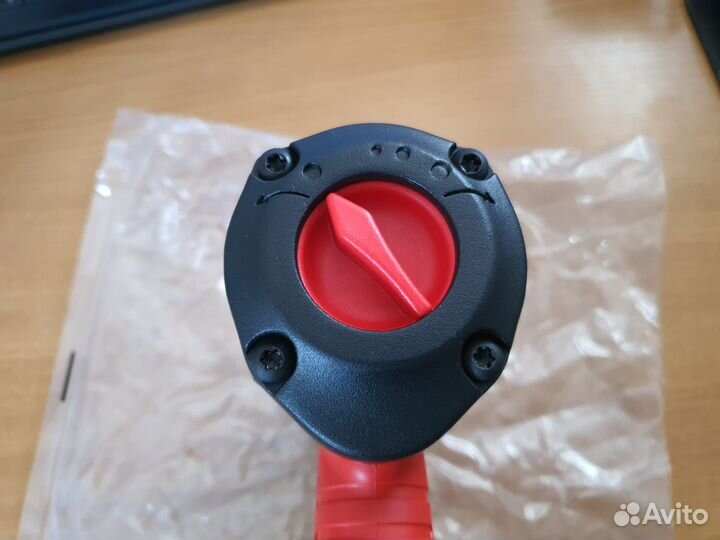 Гайковерт пневматический 950 Нм, 1/2