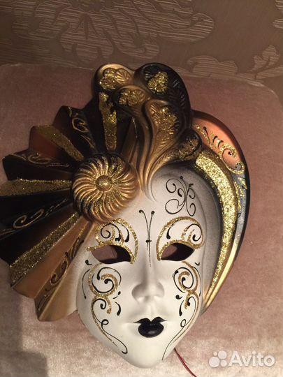 Маска венецианская