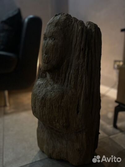 Статуя из дерева