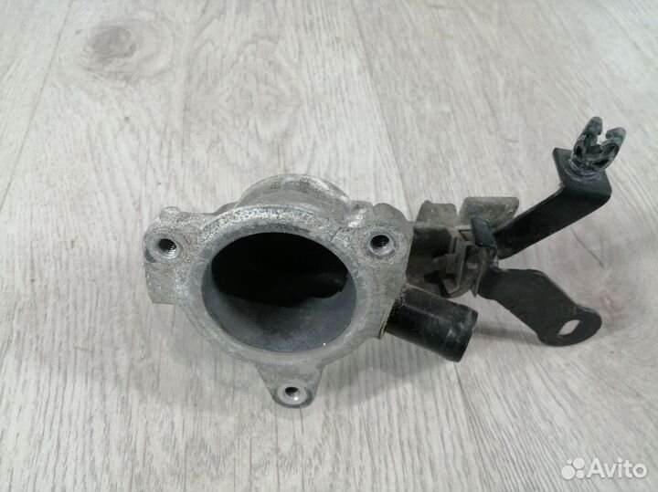 Термостат корпус Renault sandero stepway 2