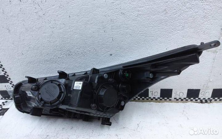 Фара правая Kia Ceed