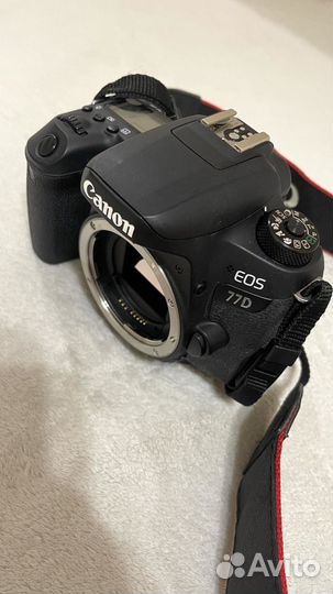 Фотоаппарат canon EOS 77 D