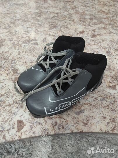 Лыжные ботинки 34 размера крепление nnn