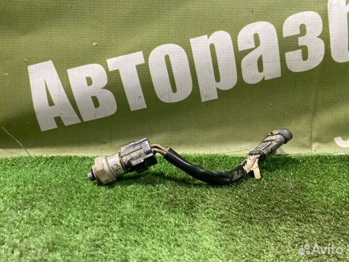Датчик давления компрессора кондиционера Лада
