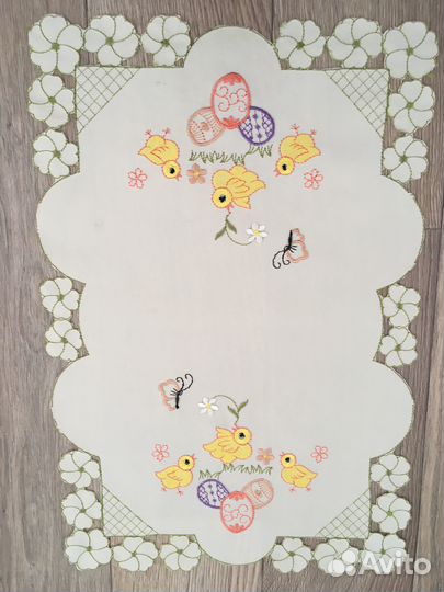К Пасхе новая салфетка на стол с вышивкой есть 3