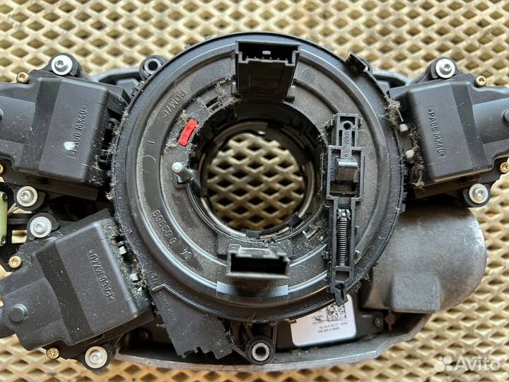 Коммутационный центр в рулевой SZL BMW5 E60