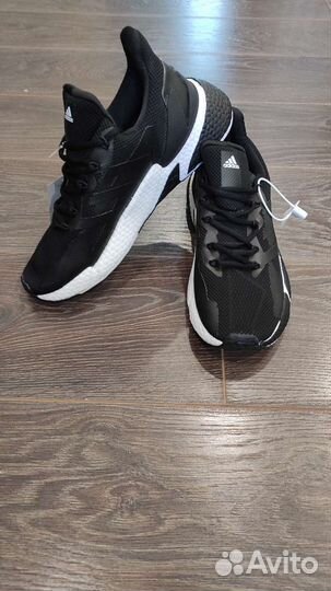 Кроссовки adidas