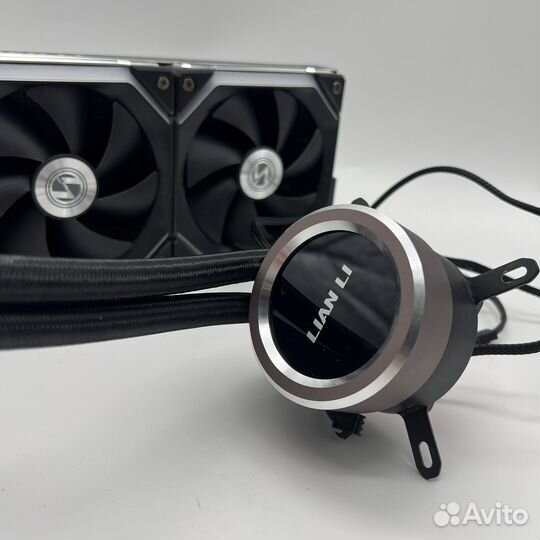 Lian LI Galahad AIO 360 UNI FAN SL120 Edition