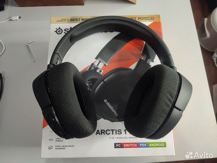 Гарнитура SteelSeries Arctis 1 Wireless