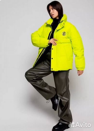 Куртка женская L размер
