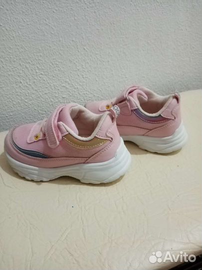 Кроссовки для девочки 24 размер