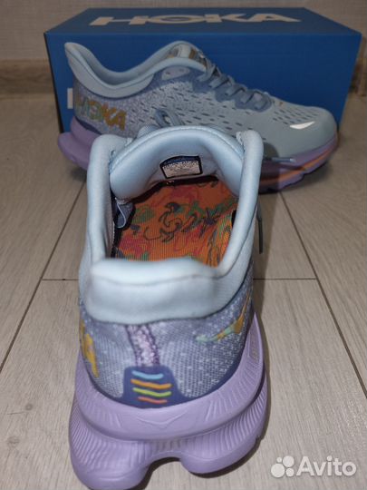 Кроссовки hoka женские