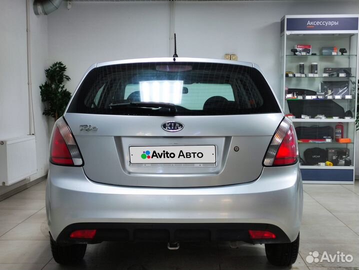 Kia Rio 1.4 AT, 2011, 322 000 км