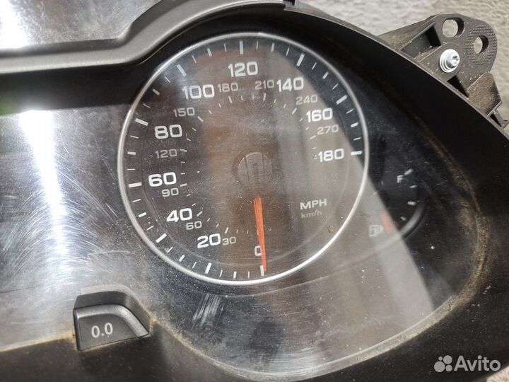 Щиток приборов бензин америка для Audi A4 B8