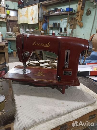 Швейная машинка 