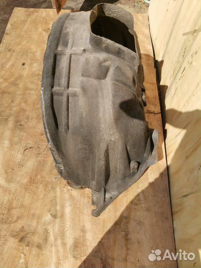 Подкрылок передний левый Volvo V60 2.0 дизель