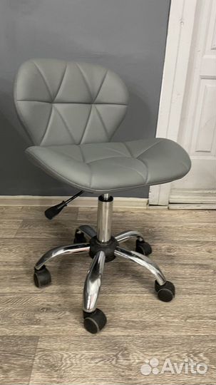 Стул стул мастера маникюра/педикюра