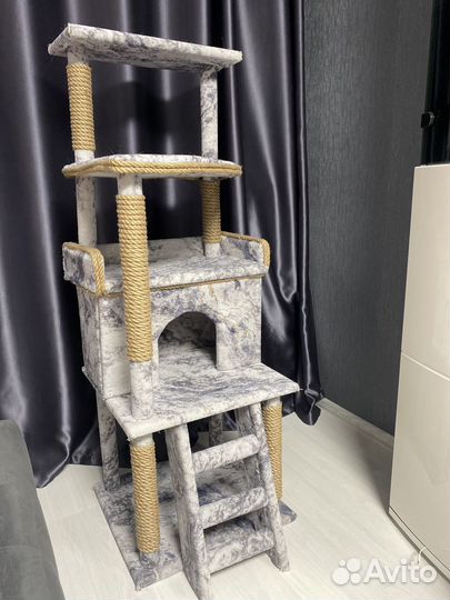 Домик для кошки с когтеточкой новый