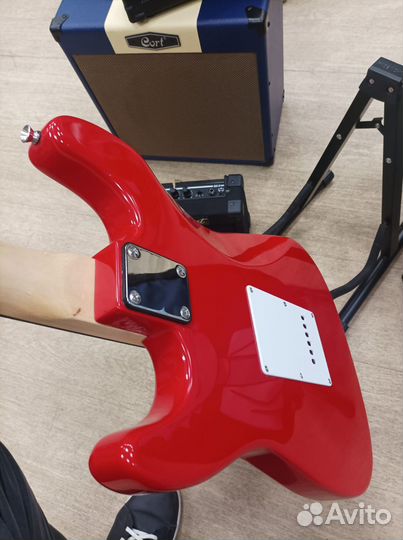 Электрогитара + комбоусилитель + чехол