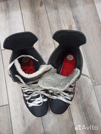 Коньки ccm jetspeed 250