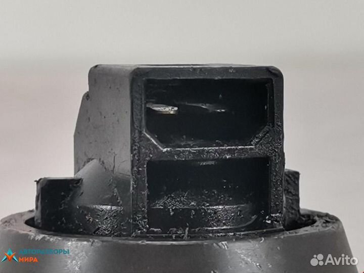 Форсунка Volkswagen Golf 4 2001 038130073AG