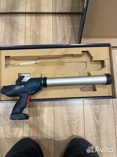 Пистолет для герметиков Bosch gcg 18v-600