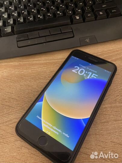 iPhone 8 Plus, 64 ГБ