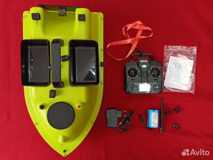 Прикормочный кораблик Tyfun с GPS