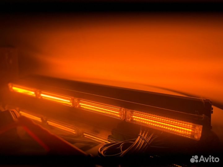 Мигалка желтая светодиодная 60 см 4/4 12-24 вольт