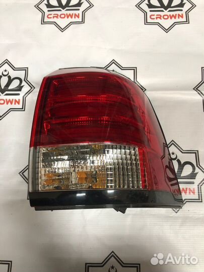Фонарь наружный задний правый Toyota Land Cruiser