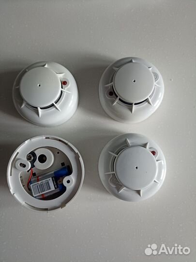Датчик дыма, пожарный извещатель