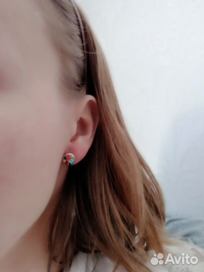 Гвоздики и кольцо из серебра