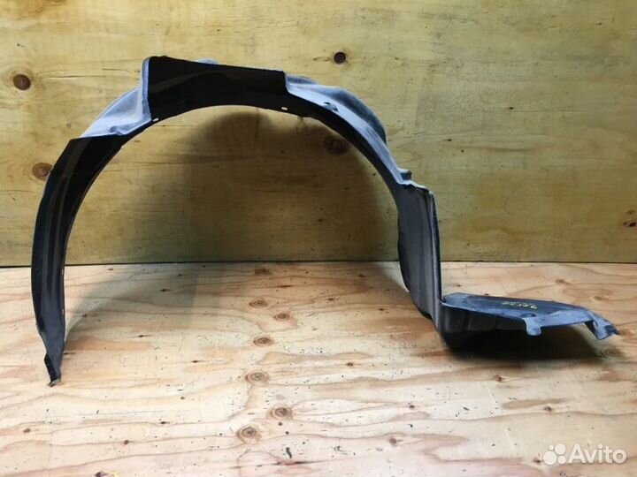 Подкрылок лев. перед. toyota corolla