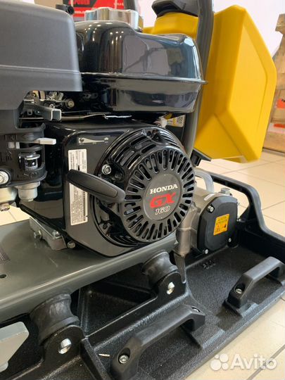 Бензиновая виброплита Wacker Neuson BPS 1550 Aw