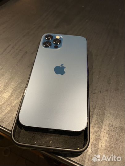 Телефон iPhone 12 pro