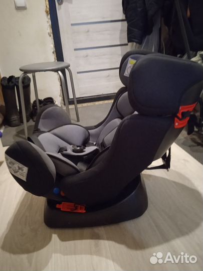 Автомобильное кресло