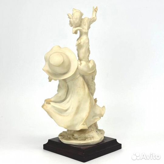 Винтажная статуэтка G.Armani Capodimonte, Италия