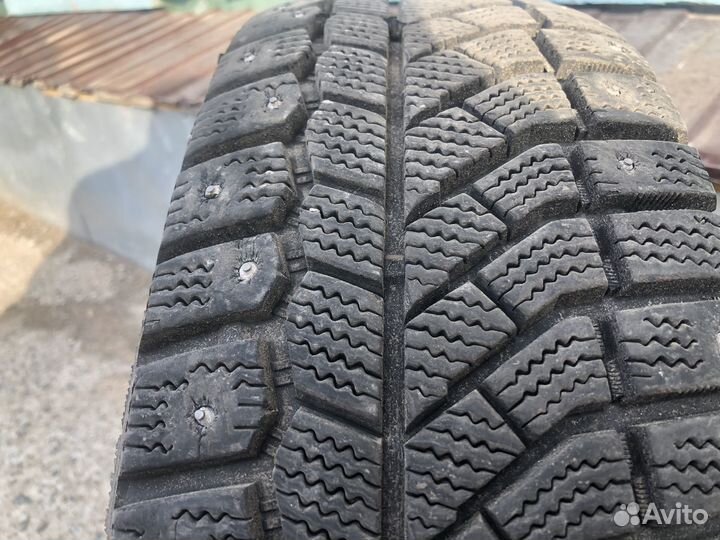 Viatti Brina Nordico V-522 185/60 R14 95R