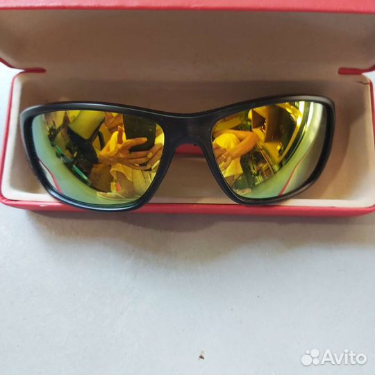 Солнцезащитные очки