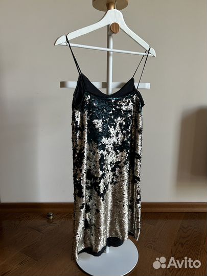 Платье с пайетками