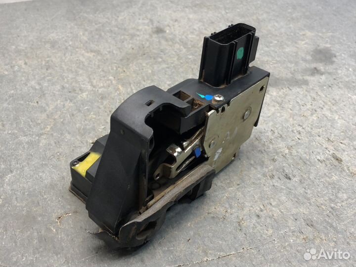 Зад лев замок двери Fusion