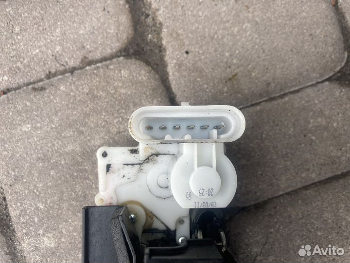 Замок передний левый Fiat doblo 223