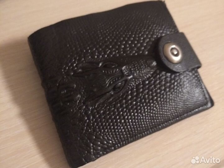 Кошелек чёрный кожаный