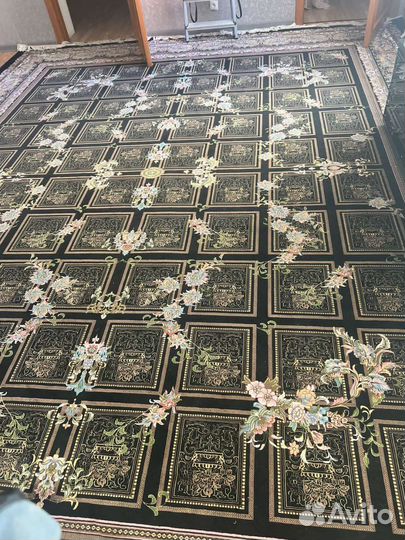 Ковер шелковый, в отличном состоянии. размер4х5
